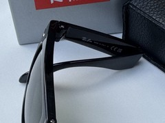 NEW Ray-Ban RB4105 Folding WAYFARER 601 Black Frame G-15 Green Lenses 50mm
