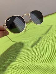 Ray-Ban RB3447 Sunglasses Round Metal, 50-21, Polished Gold Frame, Black