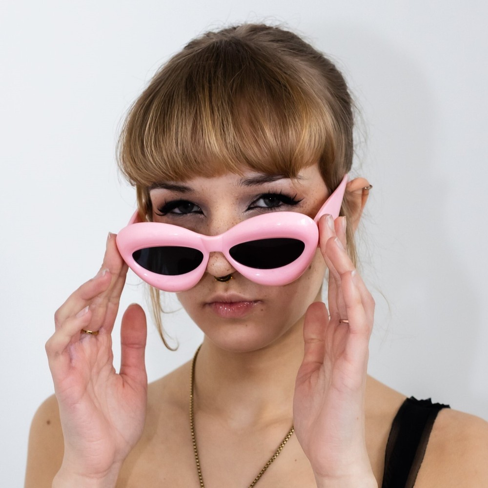 Y2K kiss kiss oversized sunglasses in baby pink & black