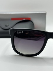 Ray-Ban Justin RB4165 622/T3 Matte Black Grey Gradient Polarized Sunglasses 54mm