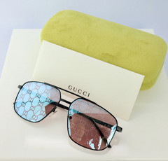 Gucci GG1676S 005 Unisex Square Sunglasses in Black with Grey Lens 100% UV