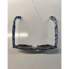 Ray-Ban Wayfarer sunglasses. Exterior frame color in blue interior floral Print