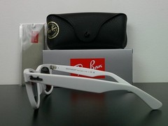 Ray-Ban RB2140 Original Wayfarer Classic Sunglasses Matte White 50mm Never Worn