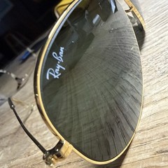 Ray-Ban Aviator Gold Frame ￼