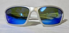 Unknown brand Polarized Sunglasses, Wrap style, Pearl Plastic frame