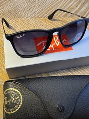 New Ray-Ban RB4186 CHRIS GRADIENT GRAY 54/18MM – MATTE RUBBER BLACK Sunglasses