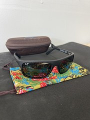 Maui Jim Byron Bay Matte Black Polarized Sunglasses 62mm