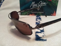 NEW DISPLAY Maui Jim “KAHUNA” 162-02 Gunmetal Frames/MAUI ROSE LENSES RARE!