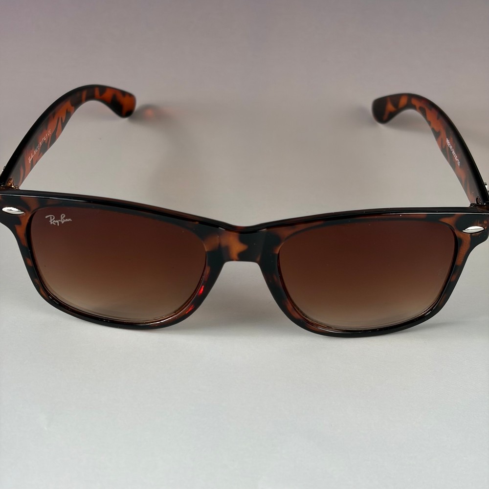 New In Box – Ray-Ban Wayfarer RB2140 Tortoise Frame Brown Lens UV Protection