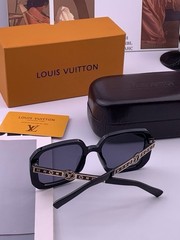 Louis Vuitton Black Square Sunglasses Gold LV Monogram Temple Unisex Shades