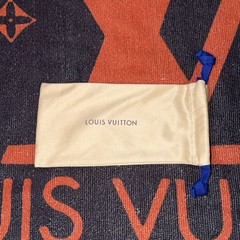 Authentic Louis Vuitton empty sunglasses dust bag .