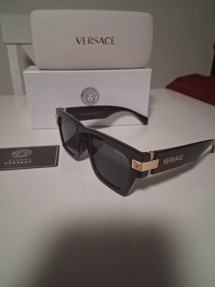 Versace Men’s Square Sunglasses Full Frame Black Plastic Frame Gray Tinted