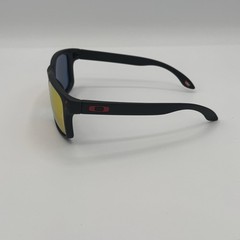 Oakley Holbrook Sunglasses Matte Black Frame | Fire Red Polarized Lens NEW