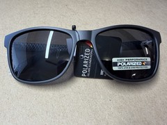 Polarized Modern Sunglasses Matte Black – Carbon Fiber Print Temple – Gray Lens