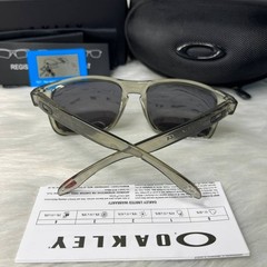 Oakley Holbrook Sunglasses Grey Smoke Frame Polarized Black Lens UV400 New