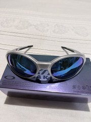 Kith x Oakley Eye Jacket Redux Sunglasses – Silver – Made in USA – NEW
