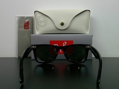 Ray-Ban RB2140 Original Wayfarer Classic Sunglasses Black G-15 50mm Never Worn