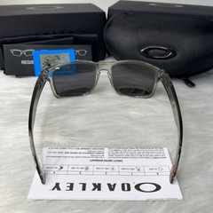 Oakley Holbrook Sunglasses Grey Smoke Frame Polarized Black Lens UV400 New