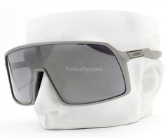 Oakley Sutro Shield Sunglasses Matte Titanium Prizm Black OO9406-D137 with Case
