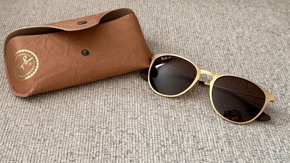 NIB, ERIKA MATTE GOLD UNISEX RAY BAN ! SOLD OUT ! 100 AUTHENTIC ! RARE FIND !