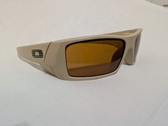 OAKLEY GASCAN OO 11-105 US Flag Desert Tan Gold Iridium Men’s Sunglasses
