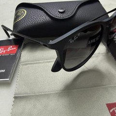 Ray-Ban RB4171 622/T3 54-18 Erika Matte Black Frame Grey Gradient Polarized Lens