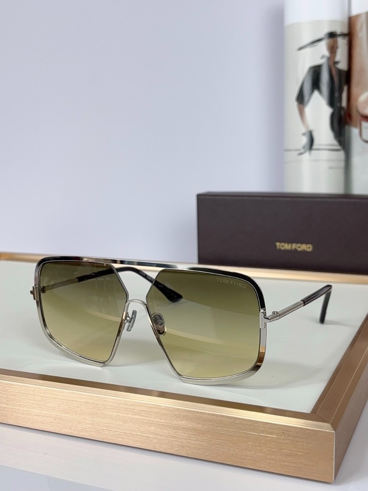 𝗧𝗼𝗺 𝗙𝗼𝗿𝗱 Mod ：Warren-02（TF867） Size ：63口12-135 SUNGLASSES UNISEX