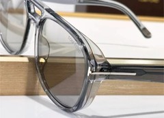 Tom Ford Rosco Sunglasses TF1022 Gray 58-16-140mm With Case New