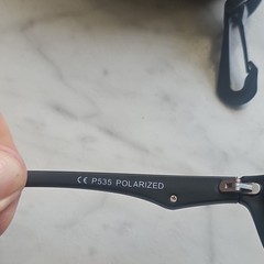 MORPHAIM P535 Polarized Wrap Sunglasses Black Frame Gray Tinted Lenses