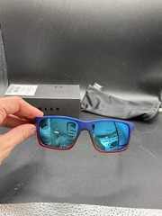 Oakley Mainlink Blue Pop Fade/Prizm Sapphire Iridium Lenses OO9264-3257