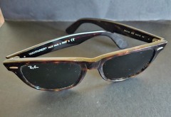 Unisex ray ban sunglasses wayfarer tortoise