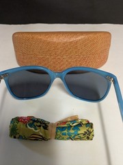 Maui Jim Sunglasses Ocean Blue. With Case and cloth.