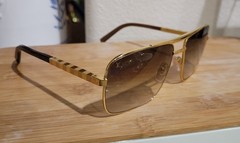 Z0259U: “Louis Vuitton Attitude Sunglasses – Gold/Brown Square Frame”