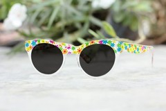 Just a Shade Smaller Pizzazz Flowers Kids Round Sunglasses with Clear Floral