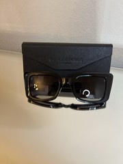 PRIVÉ REVAUX Men’s Full Rim Rectangle Sunglasses Black Frame Gray Tinted Lens