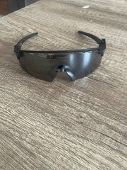 New Oakley ENCODER STRIKE 9235-0139 Sunglasses Matte Black w/Prizm Black Vented