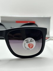 Ray-Ban Justin RB4165 622/T3 Matte Black Grey Gradient Polarized Sunglasses 54mm