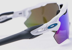 Oakley 0OO9208 Radar EV Path Shield Sunglasses – Polished White/Prizm Sapphire