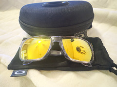 Oakley Holbrook 24k prism polarized clear frame brand new never worn ￼