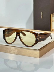 Tom Ford Bronson TF1044 60 12-140 Unisex Sunglasses Wood grain Frame Tea Lens