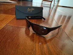 Maui Jim Stingray Polarized Gloss Sunglasses – Black