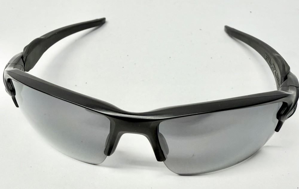 BLACK OAKLEY OO9188-6859 POLARIZED SUNGLASSES (P33014365)