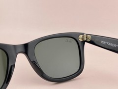 Ray Ban Wayfarer Sunglasses Italy RB 2140 901 Black Green G15 lens 50-22mm