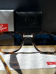 Ray-Ban RB4105 Folding WAYFARER 710/51 Tortoise Brown Lenses 50mm