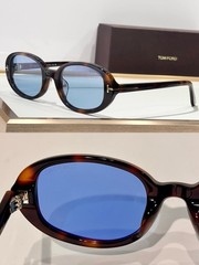 Tom Ford Iggy Sunglasses TF1364 Havana/Blue 49-21-140mm With Case New