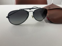 Ray-Ban Aviator Metal Frame Black Gradient Lens Sunglasses with Case R$244