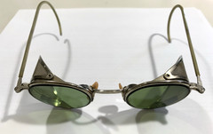 VINTAGE BAUSCH & LOMB B&L RAY-BAN GOGGLES SHADE NO.2 SIZE: 23-44mm WIRE MESH