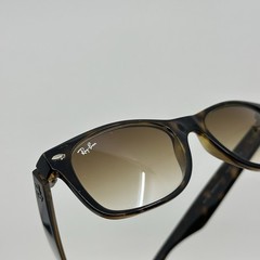 Ray-Ban RB2132 New Wayfarer 710/51 Tortoise Gradient 52mm w/ Case Good Condition