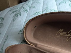 Maui Jim Sunglasses Ocean Blue. With Case and cloth.