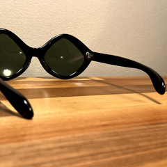 Ray-Ban Tamarin Sunglasses Black Vintage 60s Kiss Shape B&L Bausch & Lomb – USA
